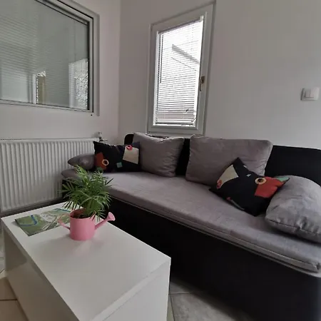 Nikol Apartman Károlyváros Kültér fotó