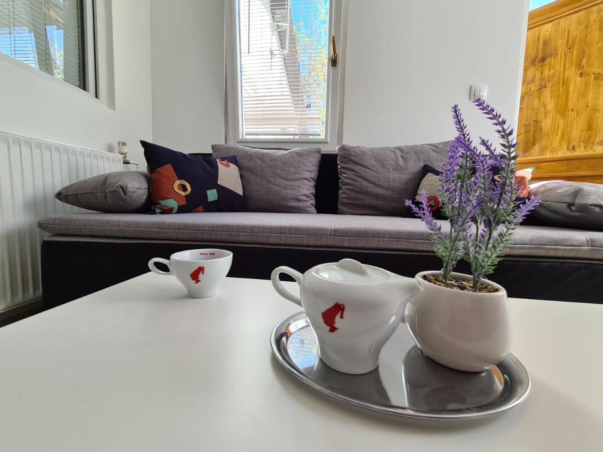 Nikol Apartment *